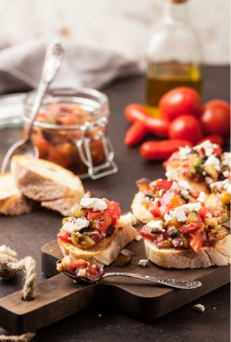 bruschetta con caponata