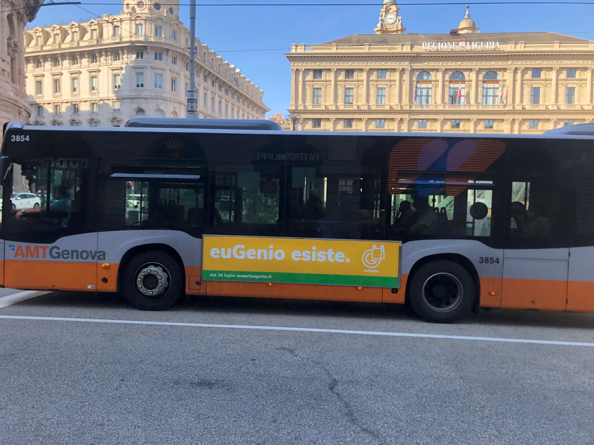 manifesto autobus